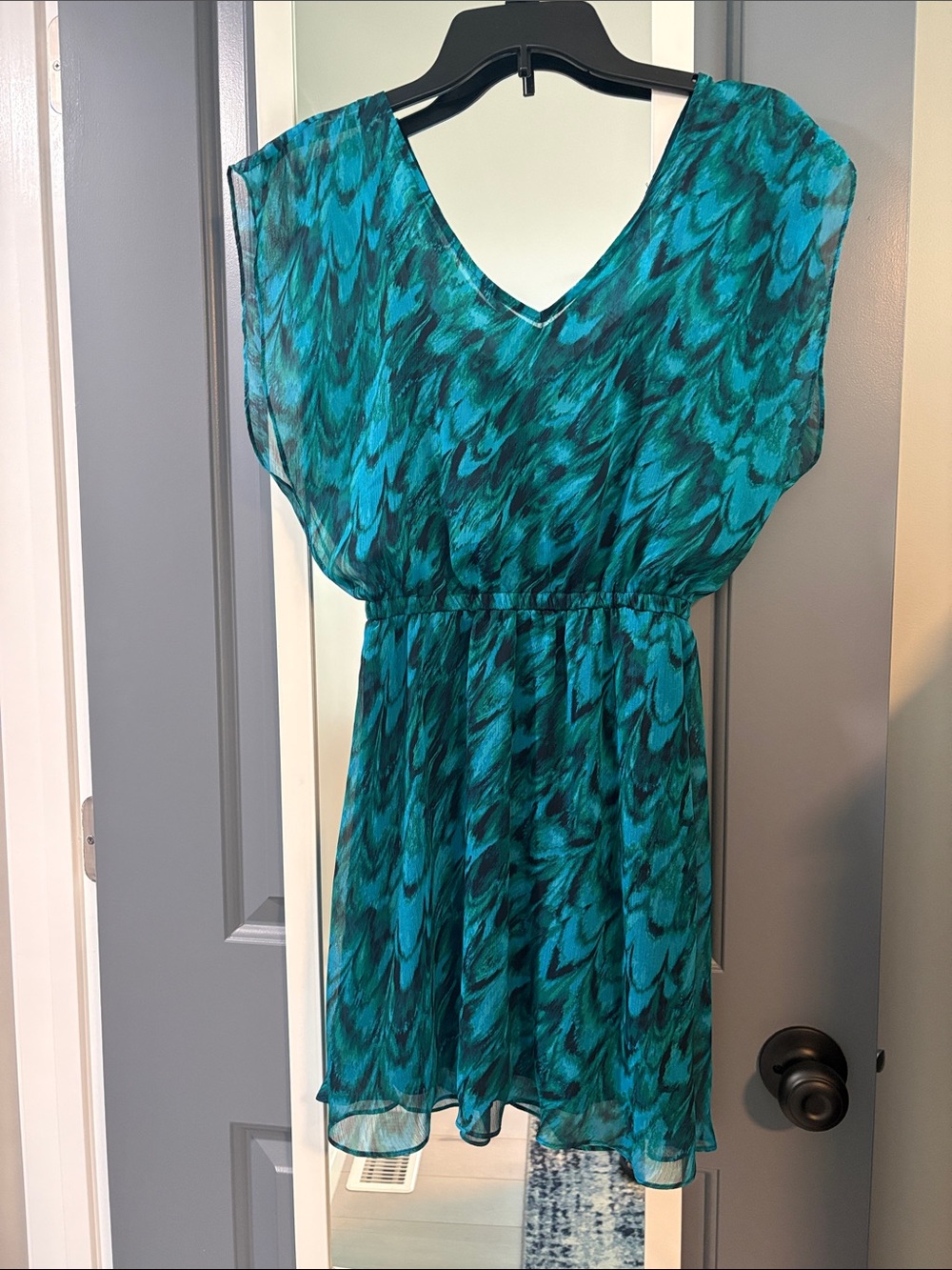 Express Teal Printed V-Neck Tunic